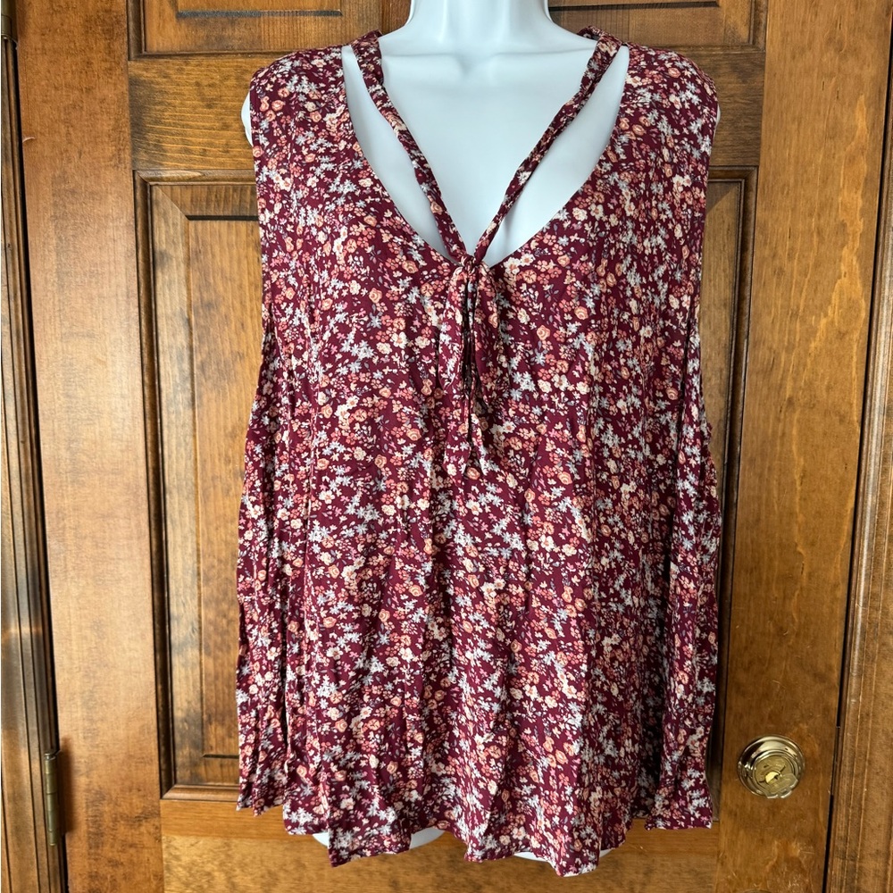 Forever 21+ Burgundy w/Scattered Flowers Sleeveless Deep V Top Size 3X